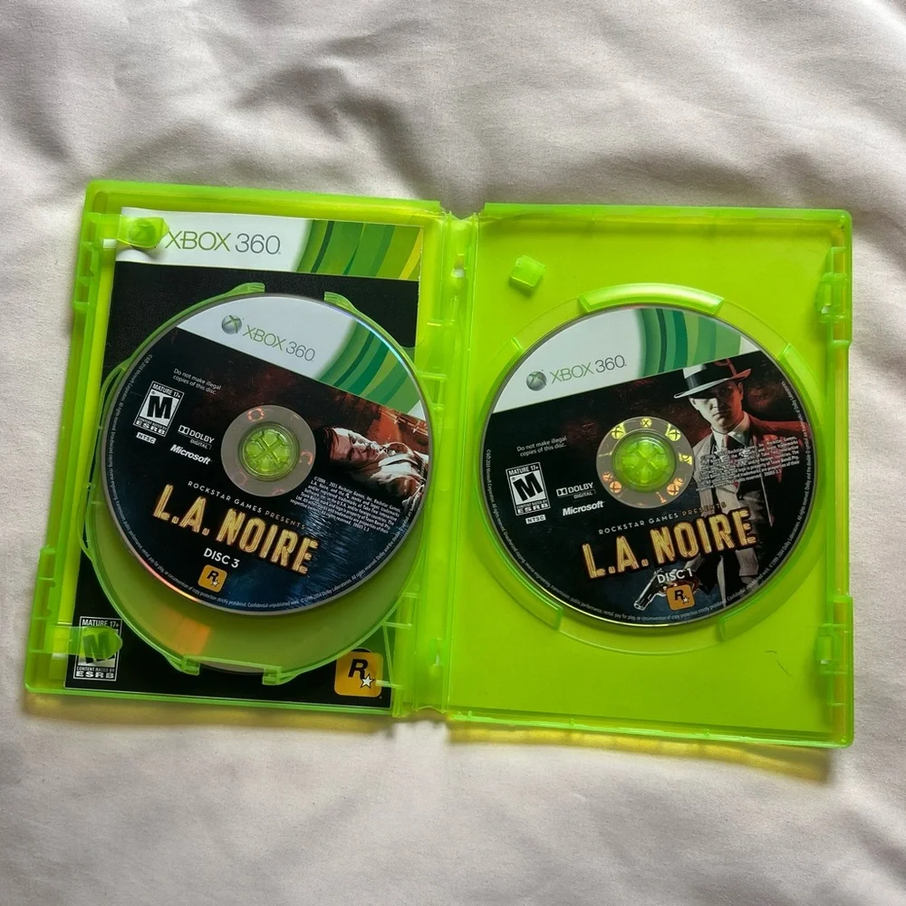 Xbox 360 L.A. Noire - 3-Disc Set - Good Condition
